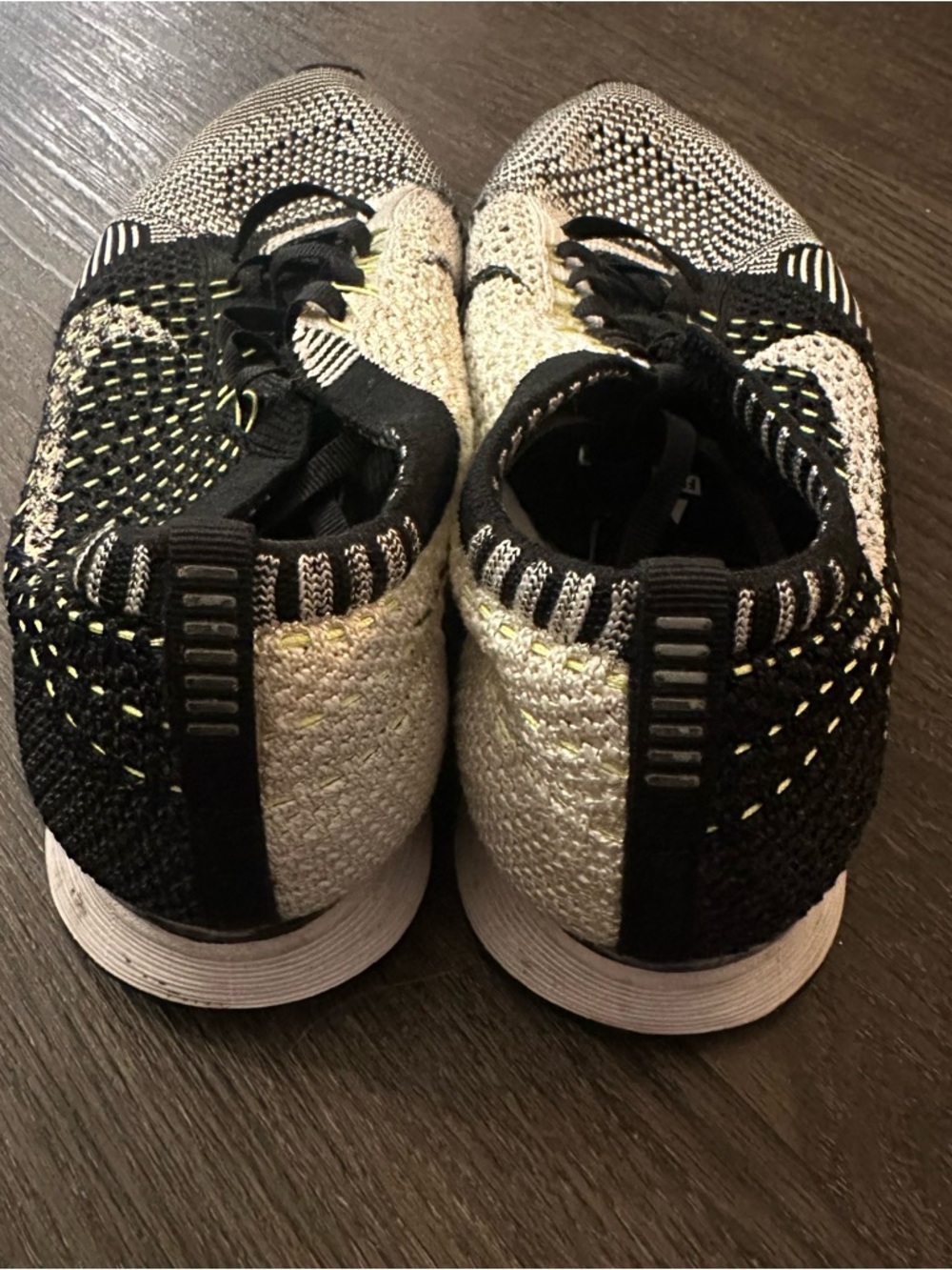 Nike Flyknit Trainers - Picture 6 of 7